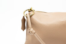 Carica l'immagine nel visualizzatore di Gallery, Borsa a Spalla Beige in Vera Pelle - Made in Italy Artigianale