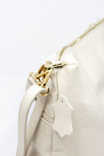 Carica l'immagine nel visualizzatore di Gallery, Borsa a Mano e Spalla in Pelle Martellata Panna - Hobo Bag Artigianale Made in Italy