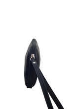Carica l'immagine nel visualizzatore di Gallery, Pochette da Polso Piatta Uomo Tabahò in Pelle Nero