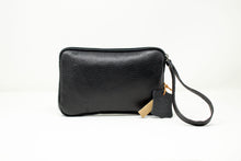 Carica l'immagine nel visualizzatore di Gallery, Pochette Uomo in Vera Pelle Martellata da Polso Piatta con Zip Nero
