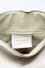 Carica l'immagine nel visualizzatore di Gallery, Borsa a Mano e Spalla in Pelle Martellata Panna - Hobo Bag Artigianale Made in Italy
