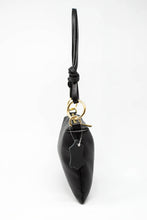 Carica l'immagine nel visualizzatore di Gallery, Borsa a Spalla Nera in Vera Pelle - Made in Italy Artigianale
