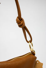 Carica l'immagine nel visualizzatore di Gallery, Borsa a Spalla Cuoio in Vera Pelle - Made in Italy Artigianale
